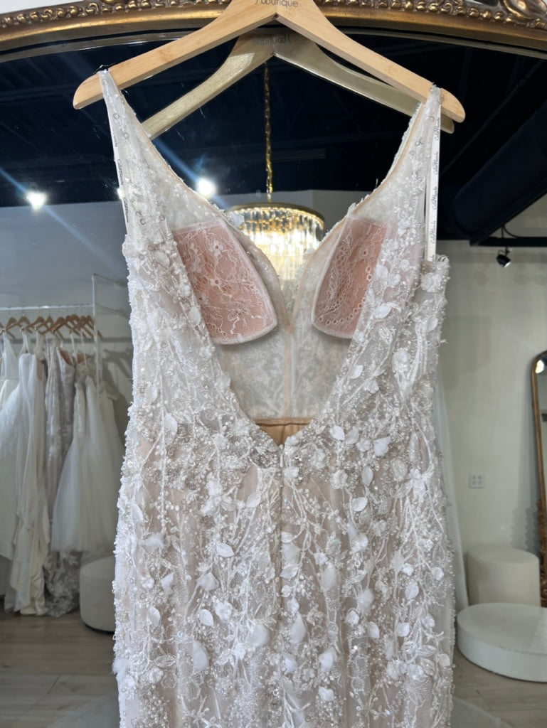 Calla Blanche 123115 Hanadi, Size 12