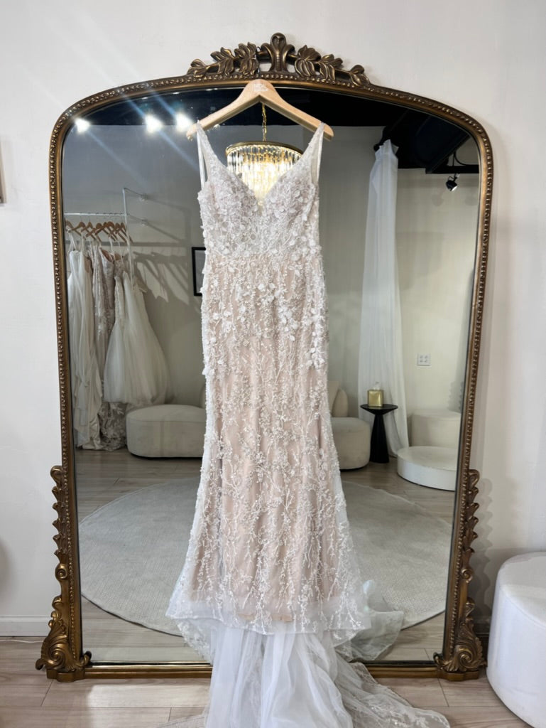Calla Blanche 123115 Hanadi, Size 12