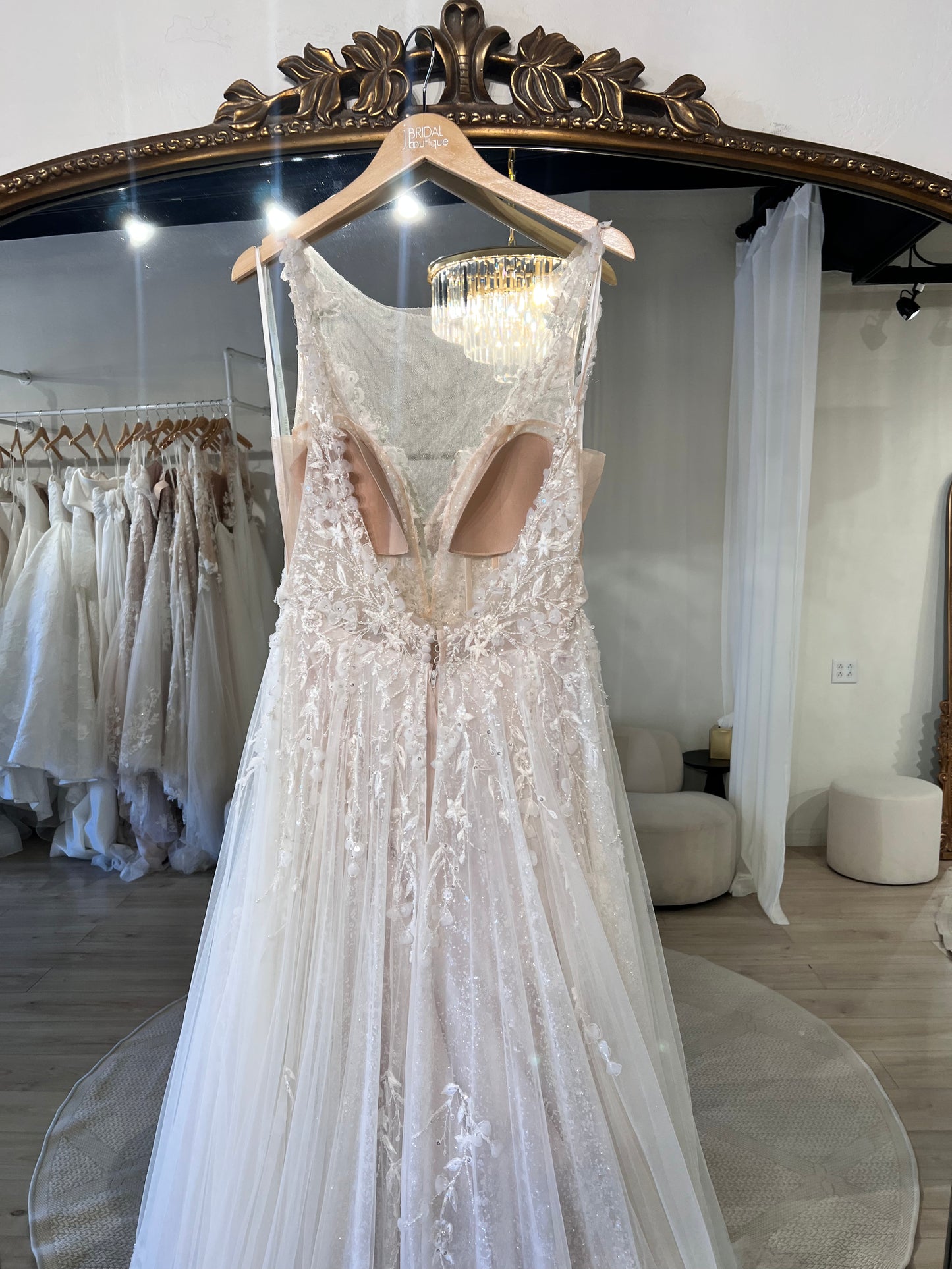 Justin Alexander Signature 99245 Gussie, Size 14