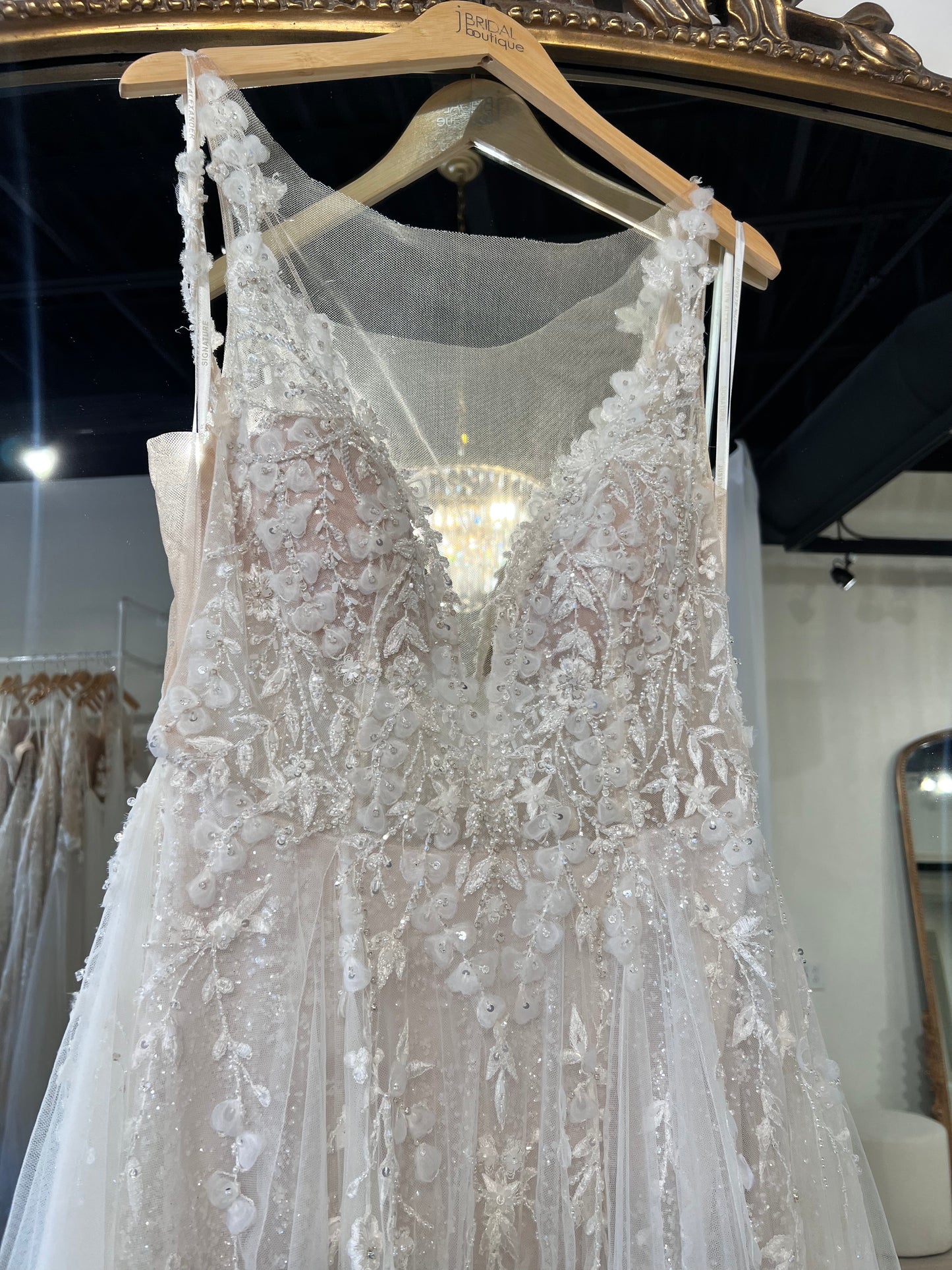 Justin Alexander Signature 99245 Gussie, Size 14